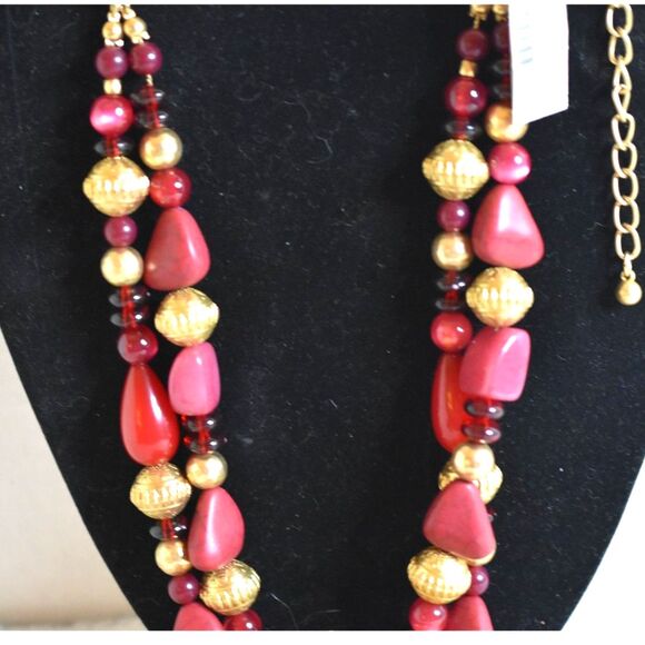 NWT Chico's Limited Addition Gold Tone Pink/Red Beaded 28"-32" Boho Necklace - Picture 2 of 6